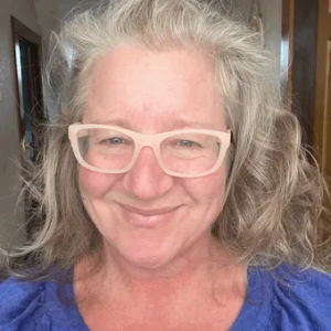 Profile photo of Lesli Rose