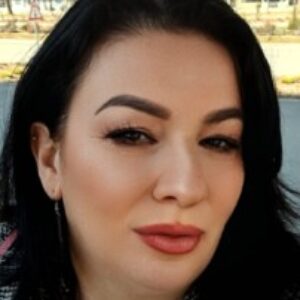 Profile photo of Corina(Arashaya) Todoran