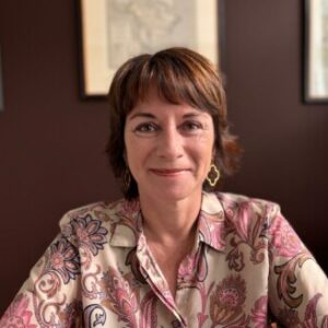 Profile photo of Kim Crosbie