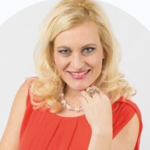 Profile photo of Nicole Dragoi