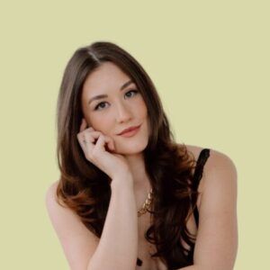 Profile photo of Victoria Saunders