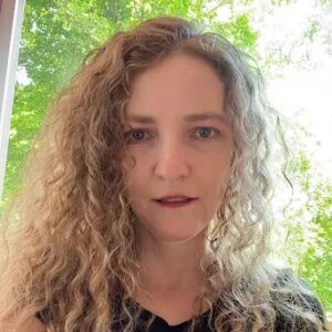 Profile photo of Deb Piselli